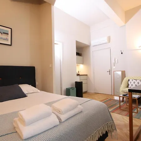 Les De Saint Amand Бордо