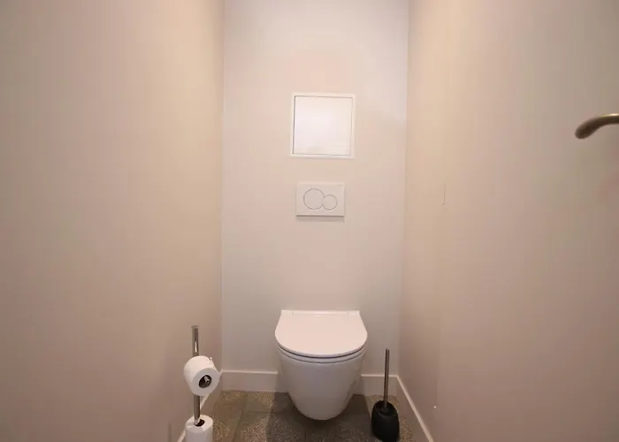 Les De Saint Amand *