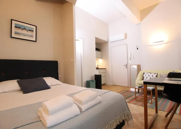 Les De Saint Amand Bordeaux