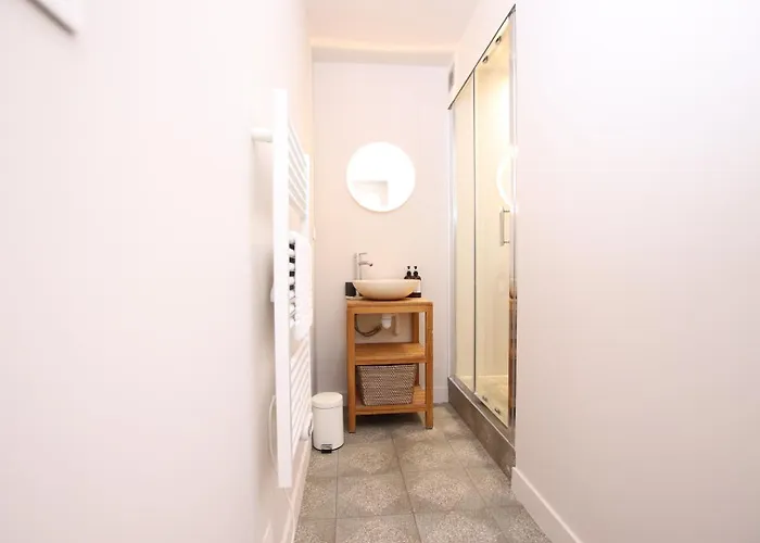 Les De Saint Amand *