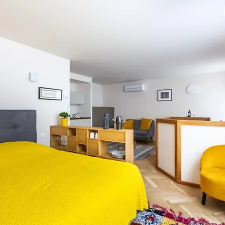 Les De Saint Amand شقة *