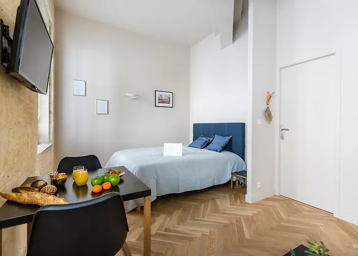 Les De Saint Amand *